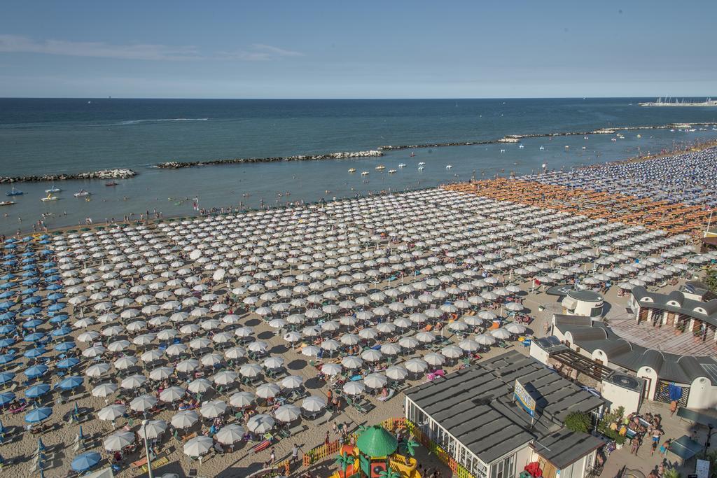 Hotel Baia Marina Cattolica Esterno foto