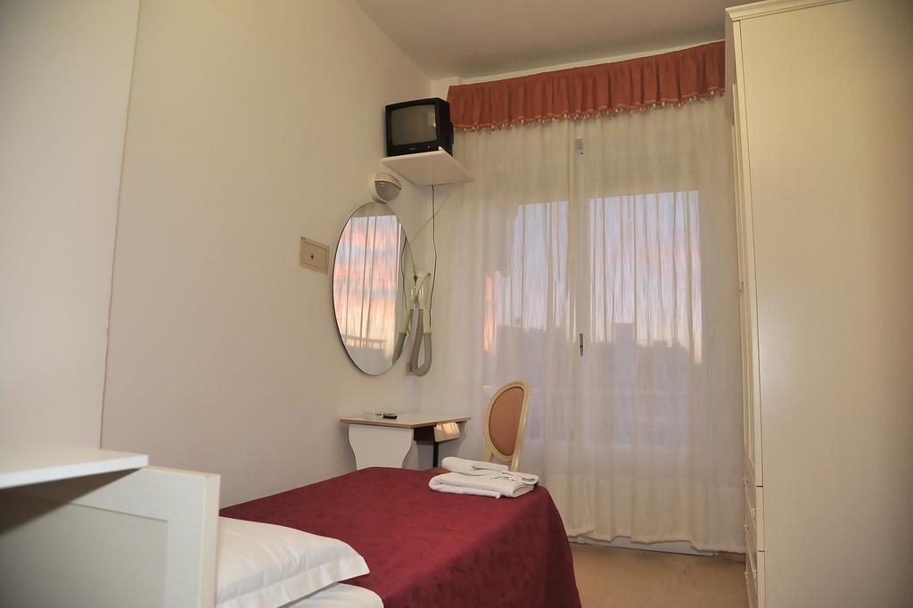 Hotel Baia Marina Cattolica Esterno foto