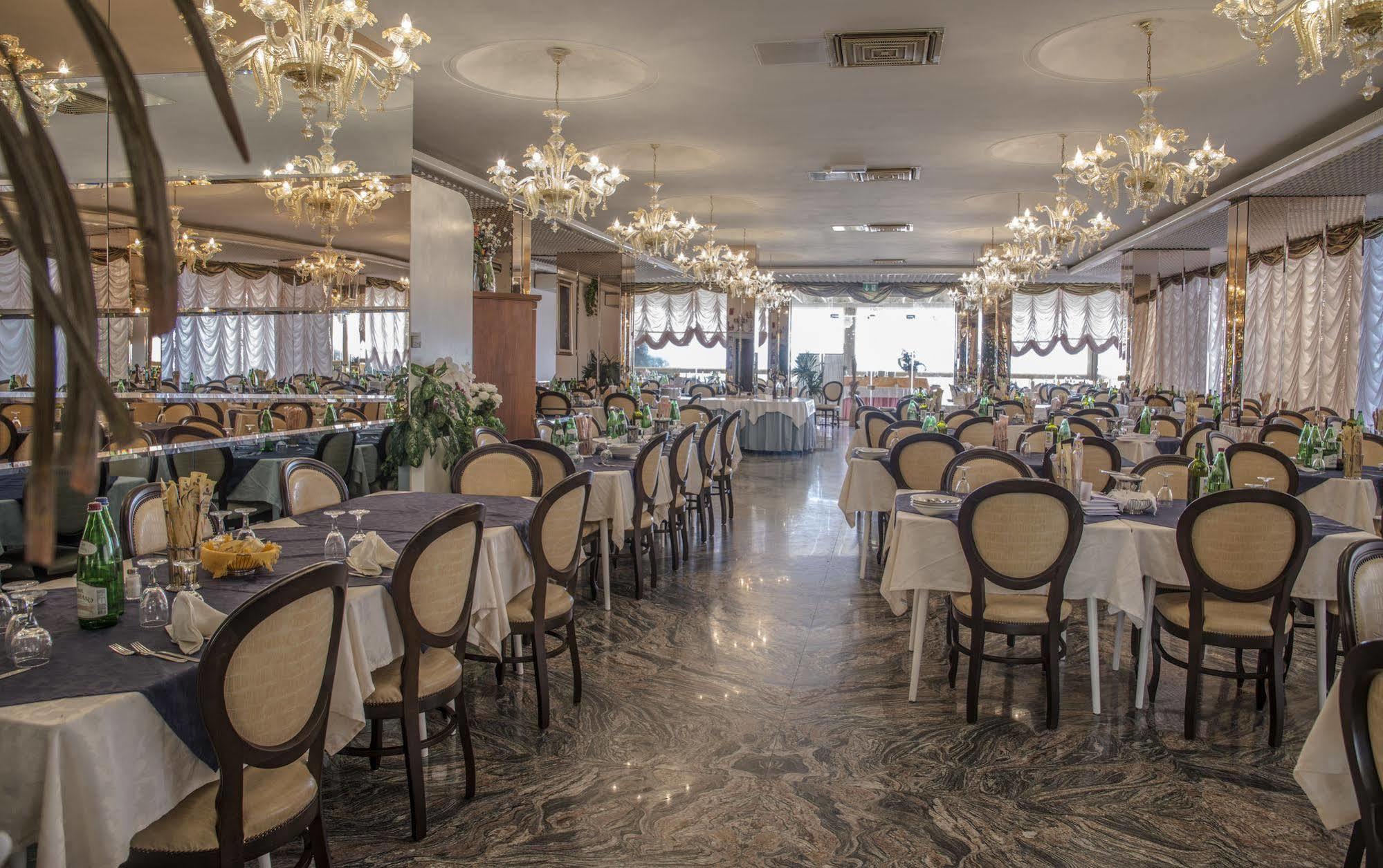 Hotel Baia Marina Cattolica Esterno foto