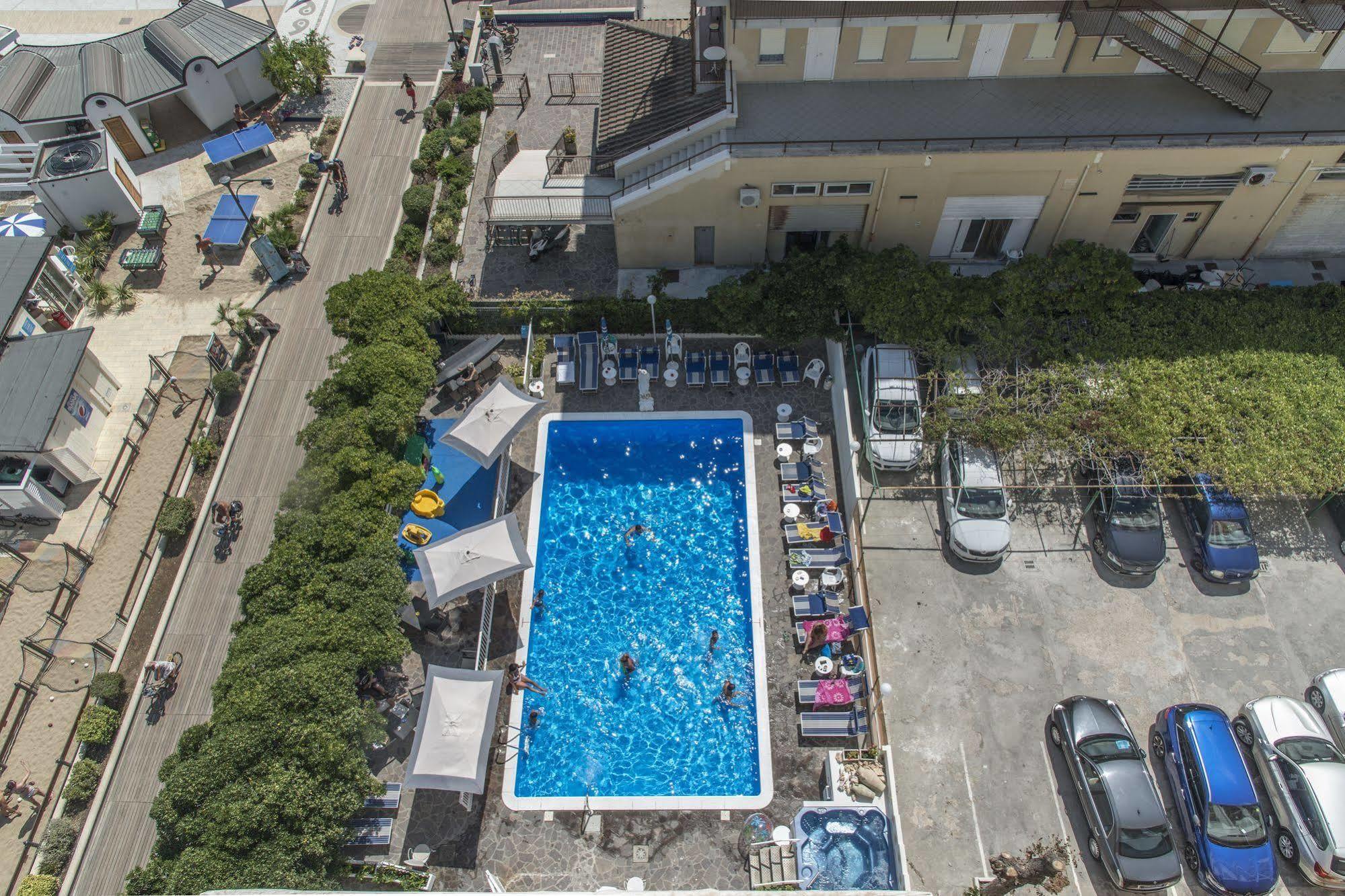 Hotel Baia Marina Cattolica Esterno foto